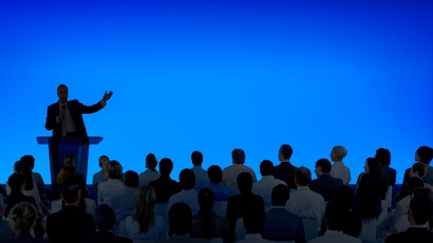 Mastering the Art of Public Speaking: Expert Tips for Success