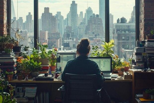 How to Successfully Transition Your Side Hustle into a Full-Time Business